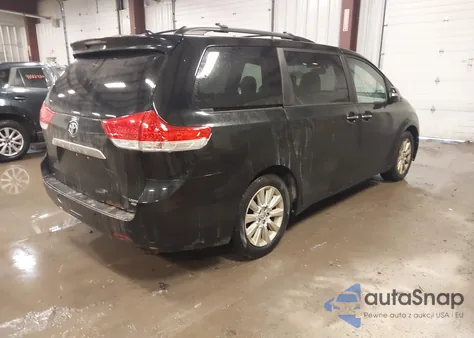 2014 Toyota Sienna Limited 7 Passenger z USA, uszkodzony, nr VIN 5TDDK3DC8ES087183